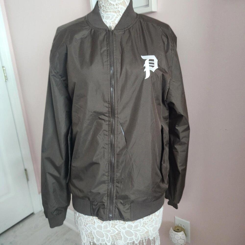 NWOT Primitive skateboarding olive jacket mens nylon M flaw PAL-85